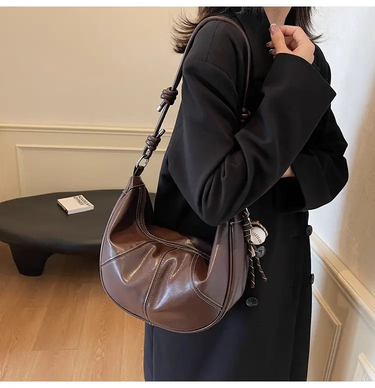 Brown Leather Retro Commuter Bag for Women — feature 18