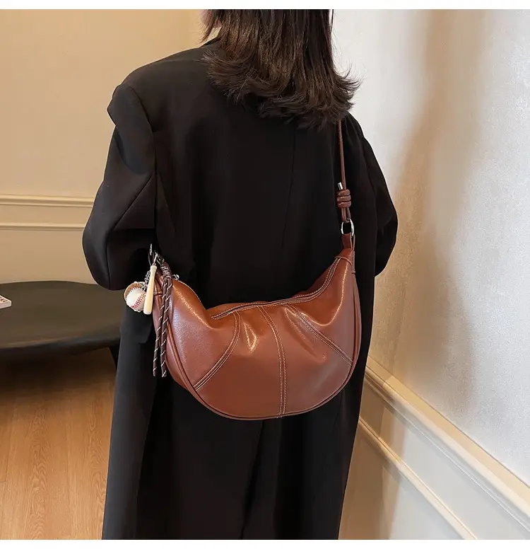 Brown Leather Retro Commuter Bag for Women — feature 19
