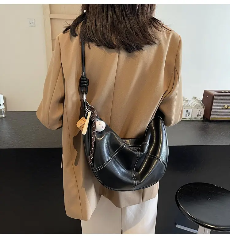 Brown Leather Retro Commuter Bag for Women — feature 23