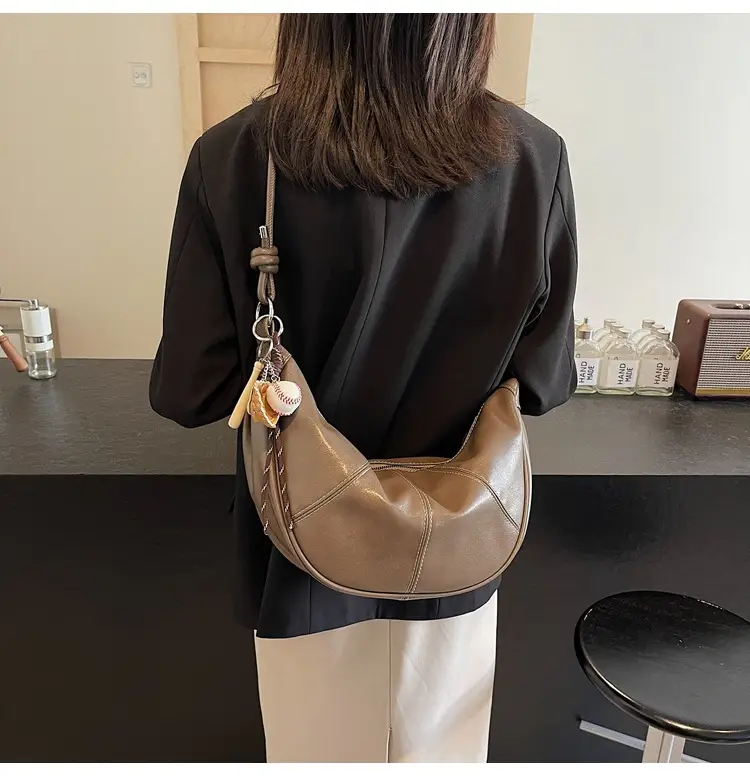 Brown Leather Retro Commuter Bag for Women — feature 27