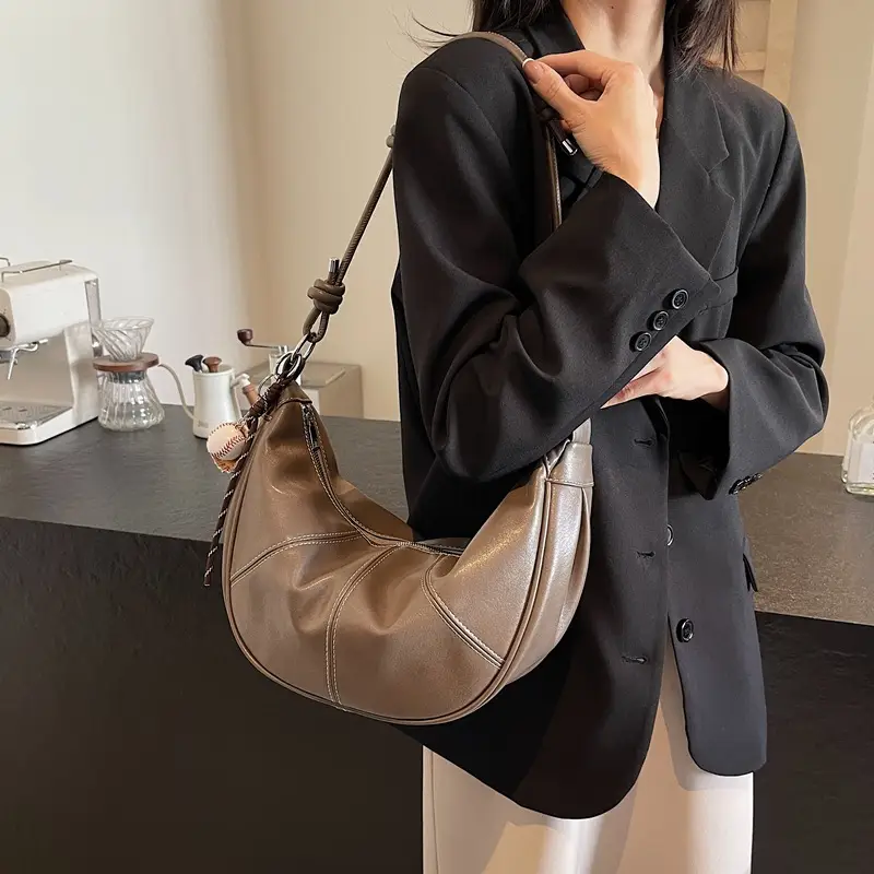 Brown Leather Retro Commuter Bag for Women - Image 6