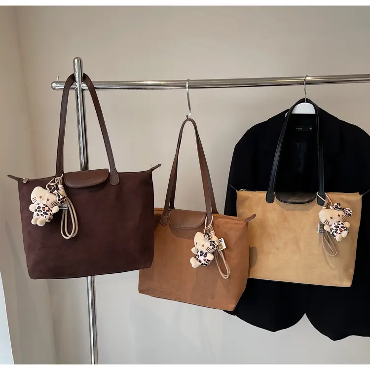 Women's 2025 Casual Shoulder Bag with Flower Charm — feature 15