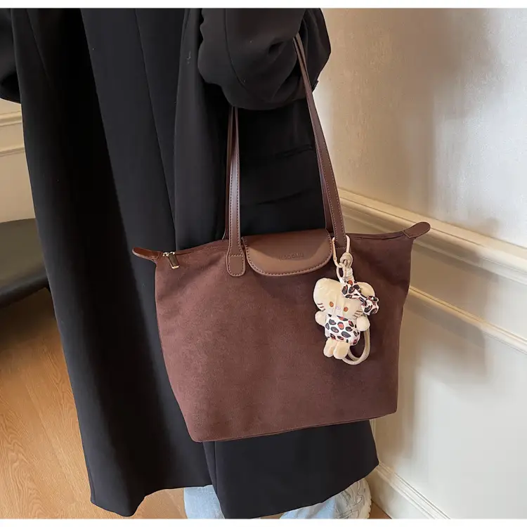 Women's 2025 Casual Shoulder Bag with Flower Charm — feature 22