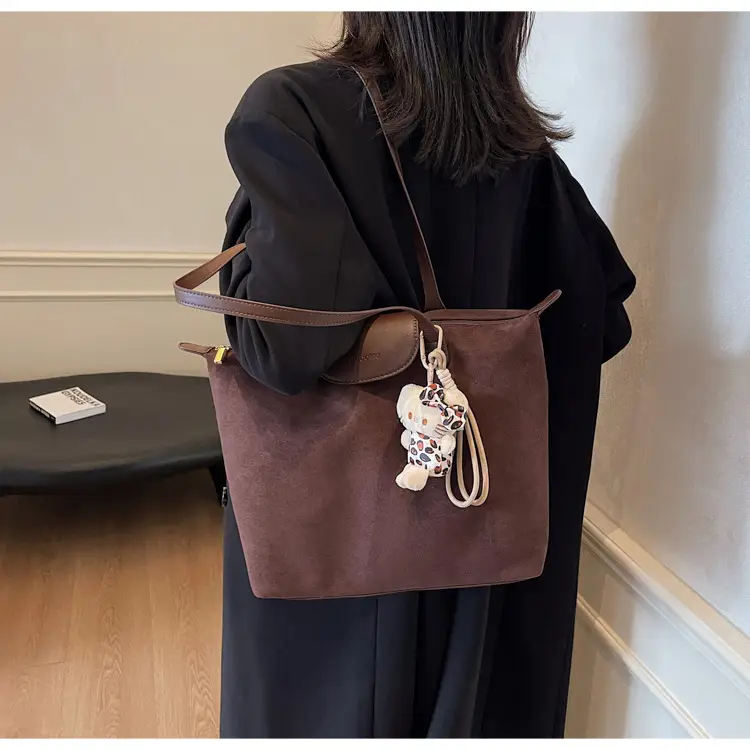 Women's 2025 Casual Shoulder Bag with Flower Charm — feature 23