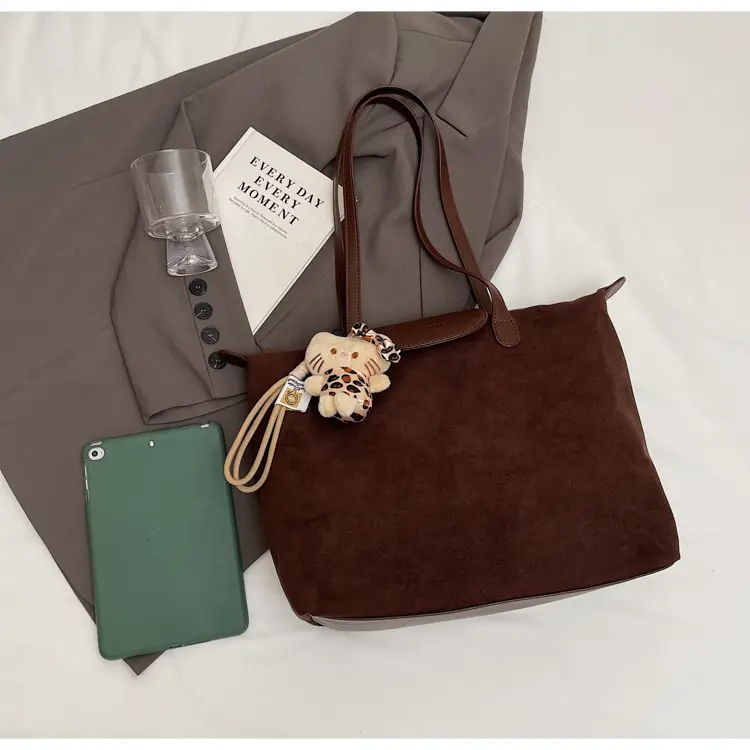 Women's 2025 Casual Shoulder Bag with Flower Charm — feature 33