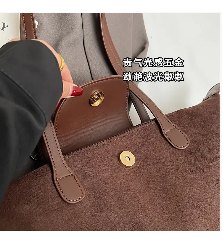 Women's 2025 Casual Shoulder Bag with Flower Charm — feature 5