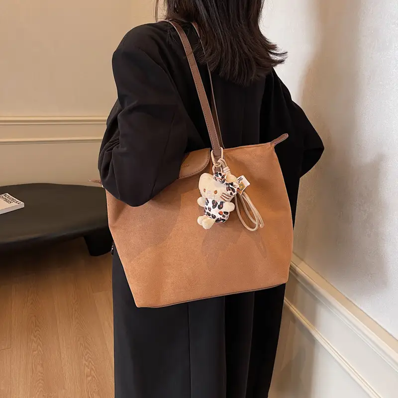 Women's 2025 Casual Shoulder Bag with Flower Charm - Image 2