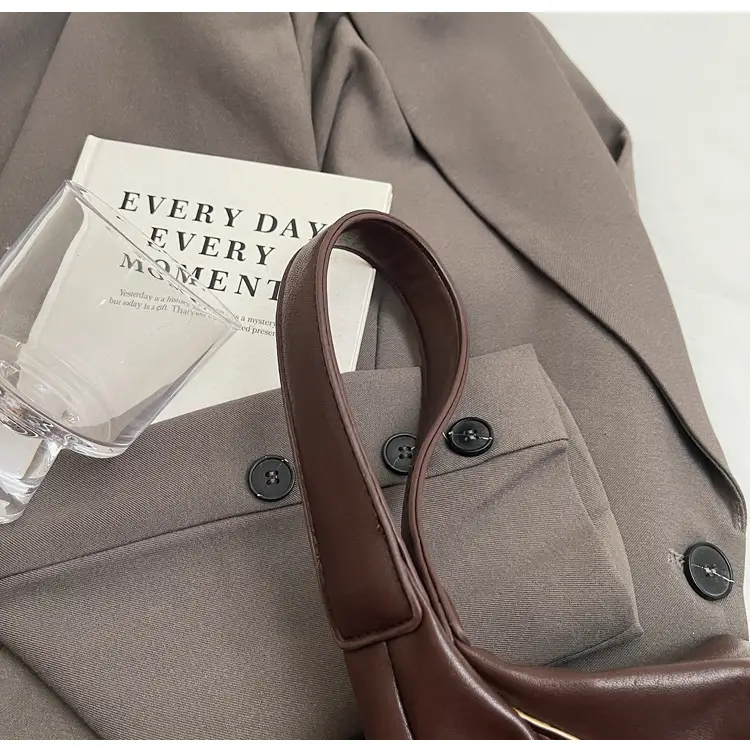 Women Brown Leather Shoulder Bag 2024 Summer — feature 32