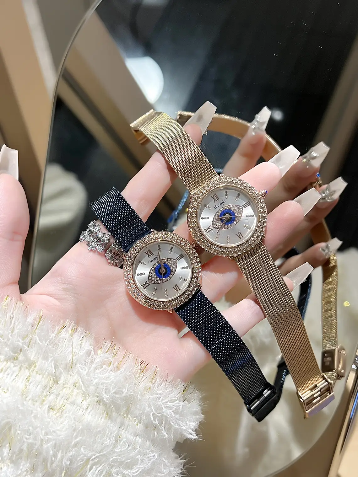 Women's Light Luxury Waterproof Diamond Watch — feature 7