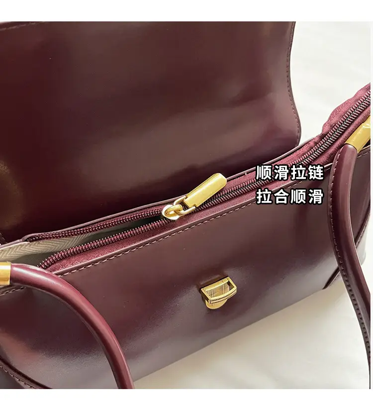 Women's Brown Leather Shoulder Bag Autumn Winter 2024 — feature 5