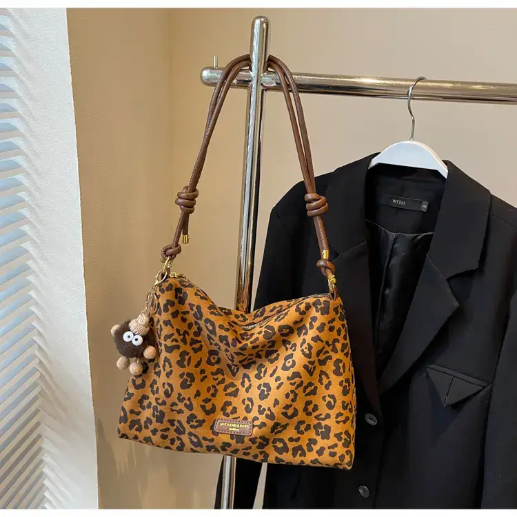 Leopard Tote Bag Women Large Capacity Shoulder Bag 2024 — feature 22