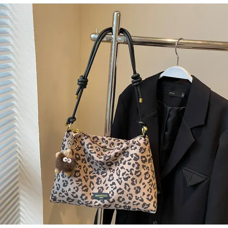 Leopard Tote Bag Women Large Capacity Shoulder Bag 2024 — feature 26