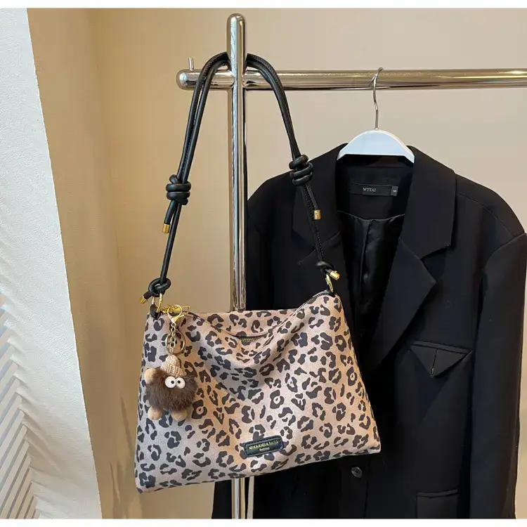 Leopard Tote Bag Women Large Capacity Shoulder Bag 2024 — feature 27