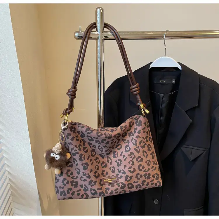 Leopard Tote Bag Women Large Capacity Shoulder Bag 2024 — feature 31