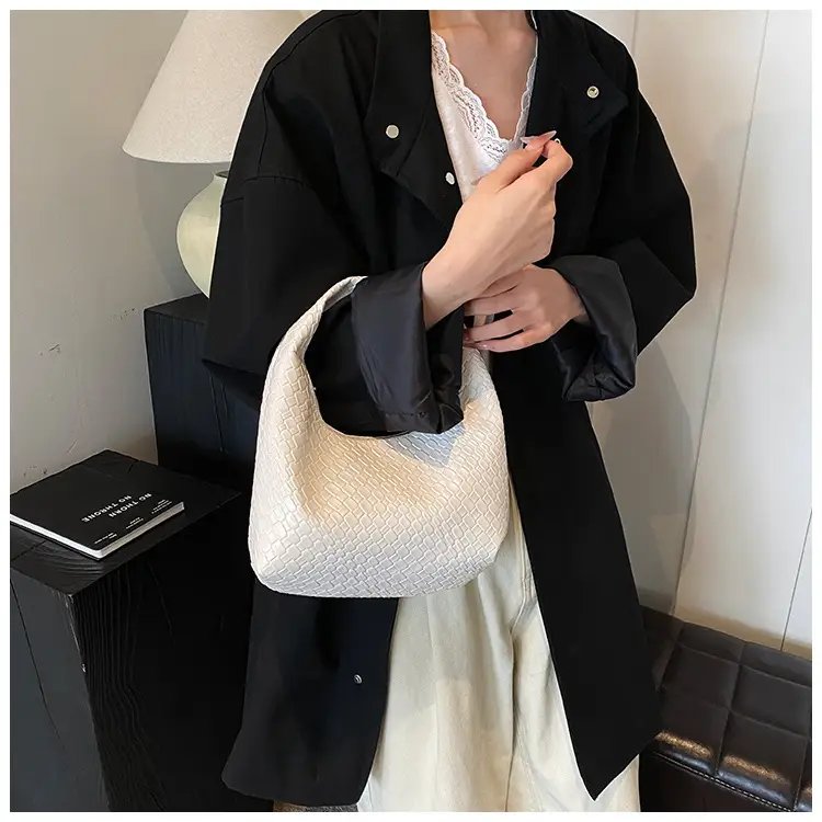 Red Embossed Women's Shoulder Bag with Woven Texture — feature 25