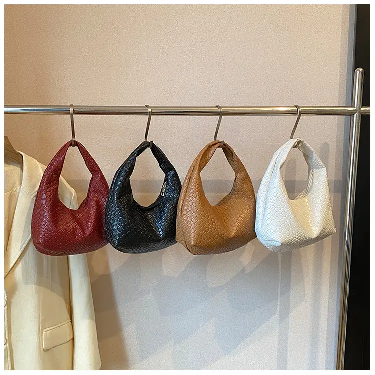 Red Embossed Women's Shoulder Bag with Woven Texture — feature 3