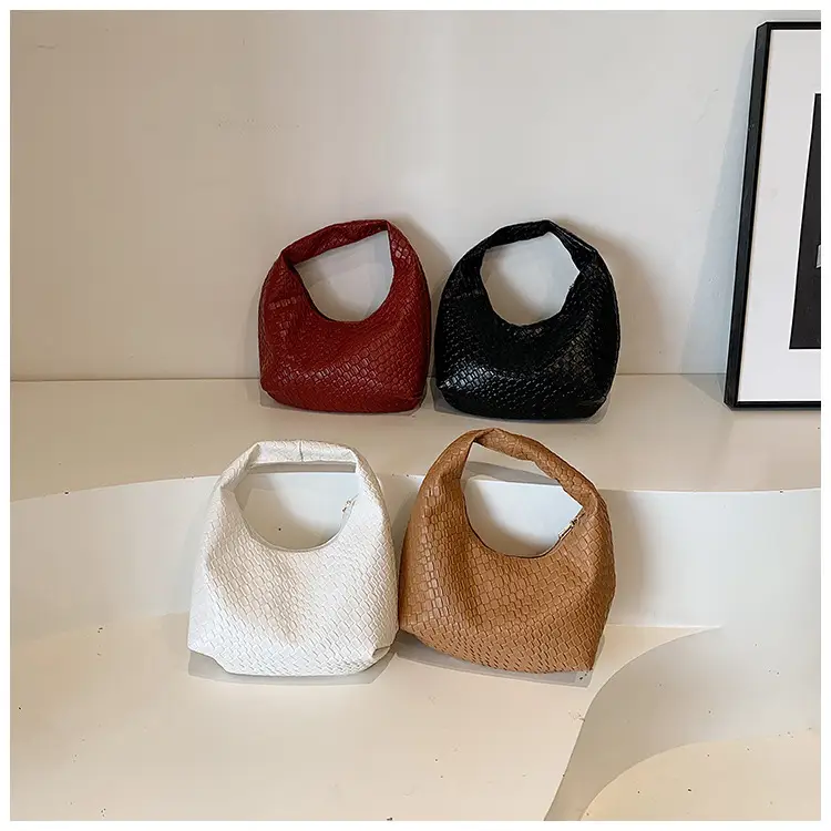 Red Embossed Women's Shoulder Bag with Woven Texture — feature 4