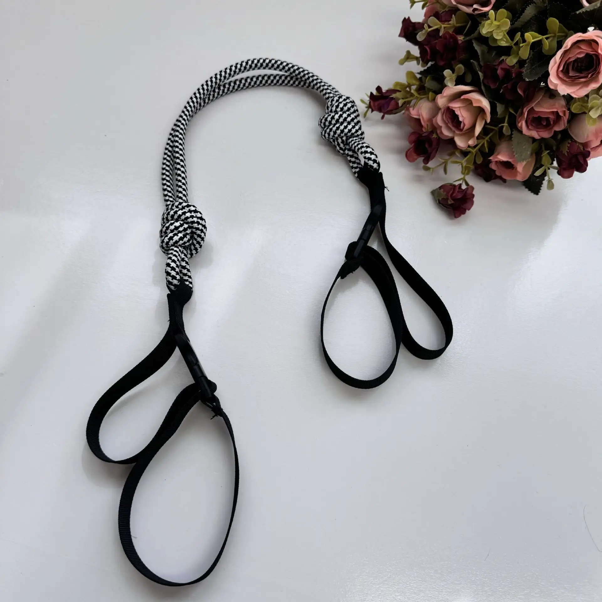 2024 Winter Chain Embroidered Shoulder Bag Black - Image 8