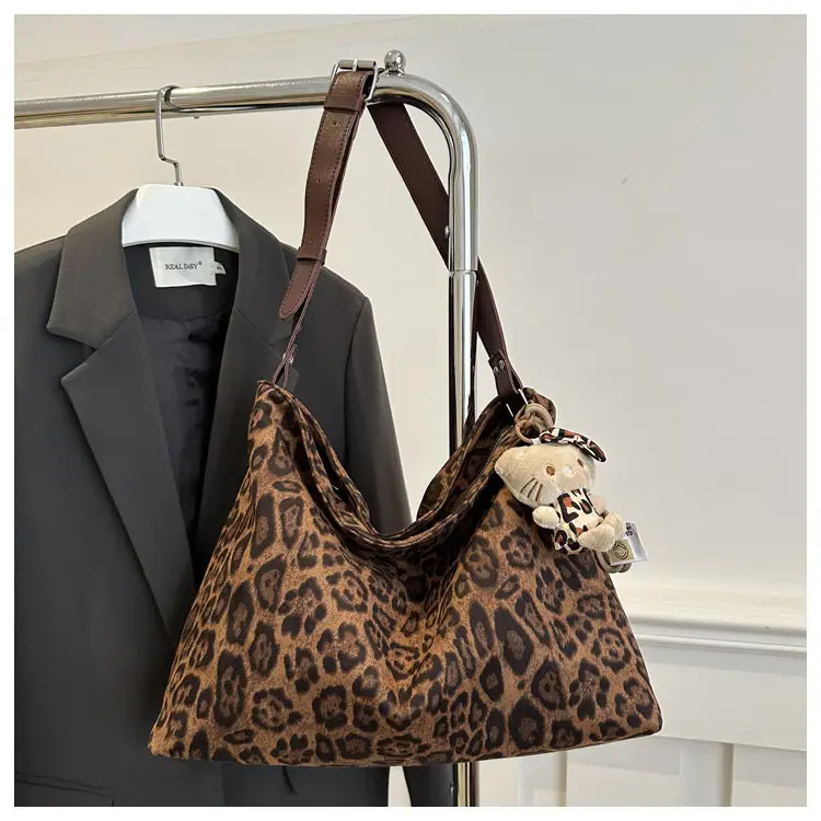 Leopard Print Shoulder Crossbody Bag for Women Large Capacity — feature 15