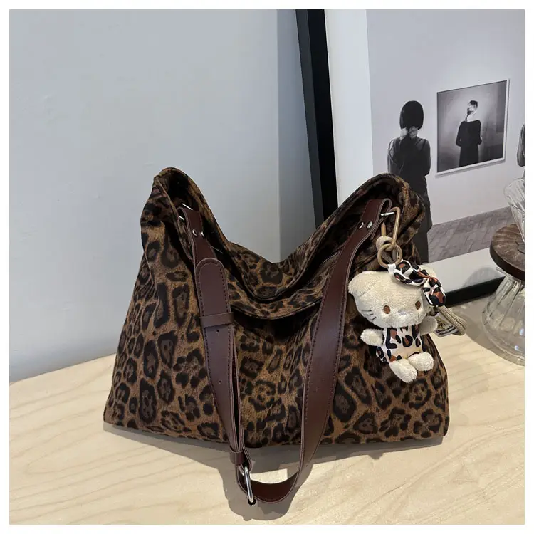Leopard Print Shoulder Crossbody Bag for Women Large Capacity — feature 16