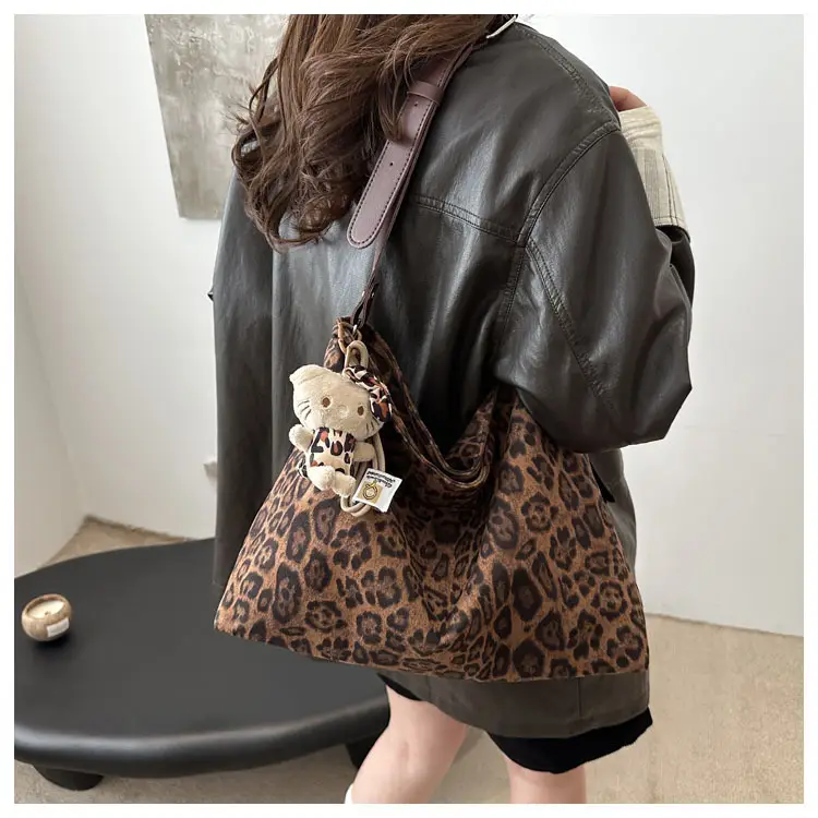 Leopard Print Shoulder Crossbody Bag for Women Large Capacity — feature 9