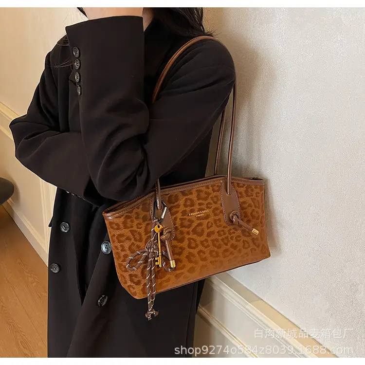 Leopard Print Large Shoulder Bag Women 2026 — feature 16
