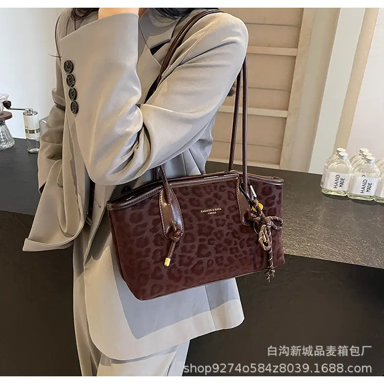 Leopard Print Large Shoulder Bag Women 2026 — feature 22