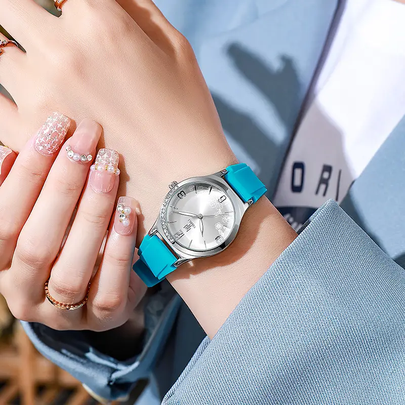 Women's Quartz Watch with Purple Silicone Strap - Image 3