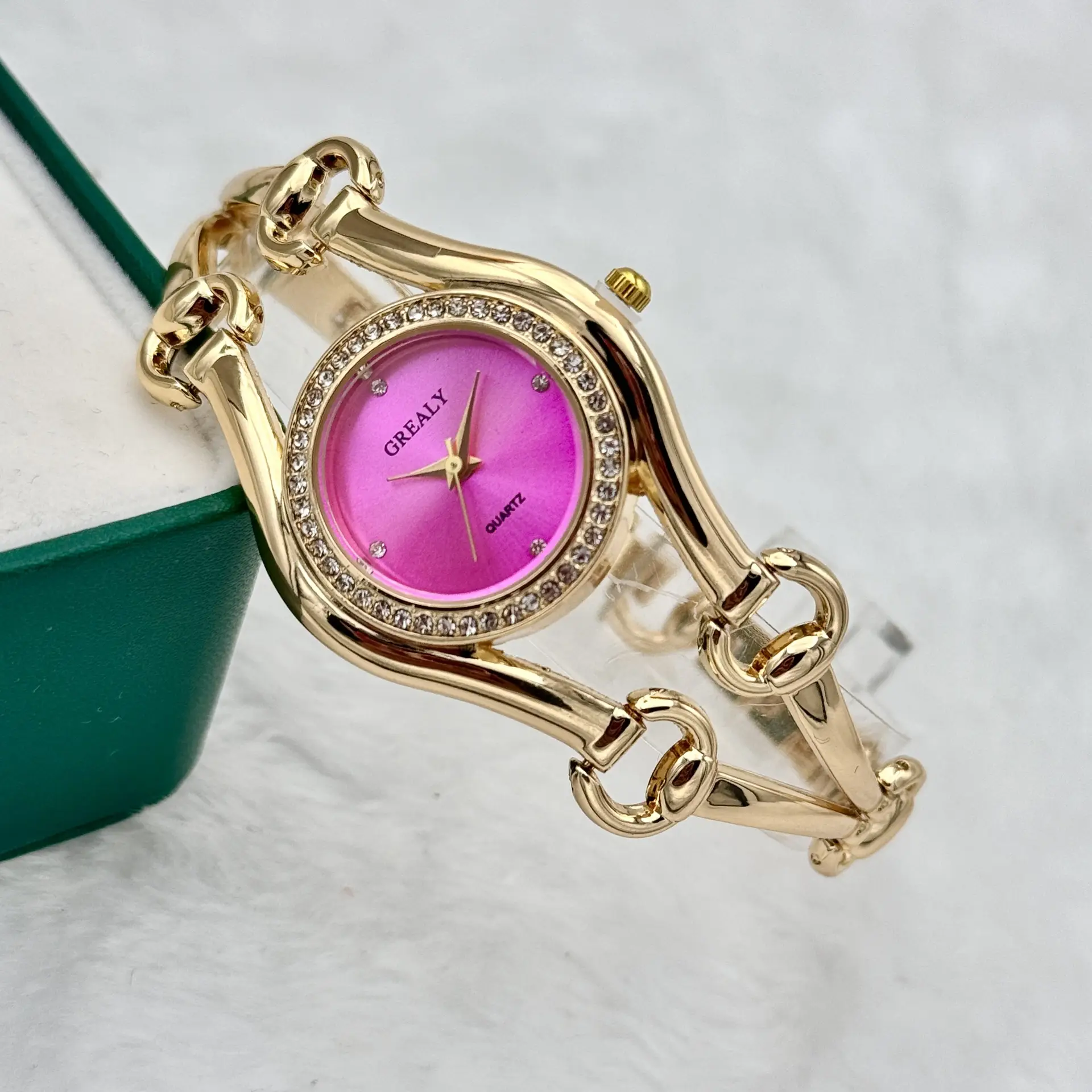Green Crystal Bracelet Women's Quartz Watch - Image 7