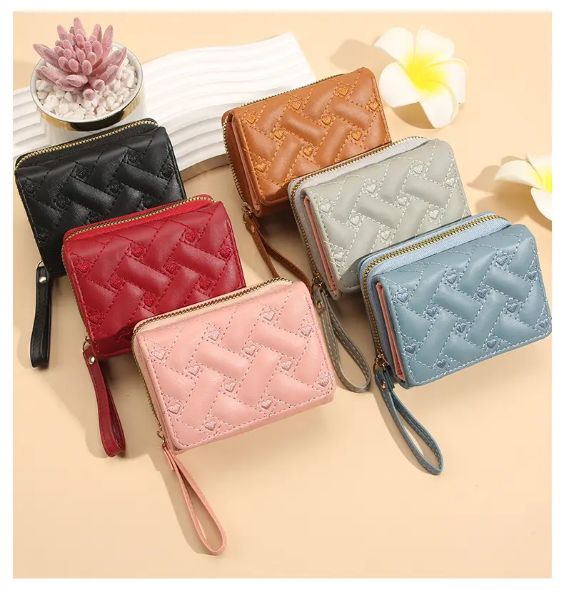 2025 Women's Red Quilted PU Wallet with Card Holder — feature 2