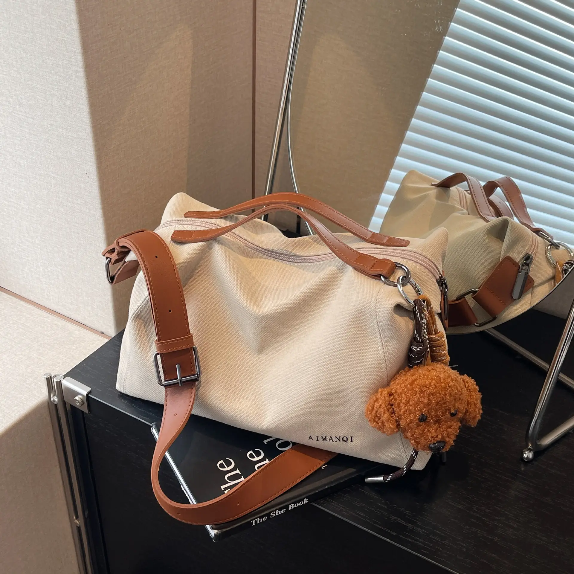 Large Capacity Contrast Color Handbag Women's Canvas Crossbody Bag - Image 5
