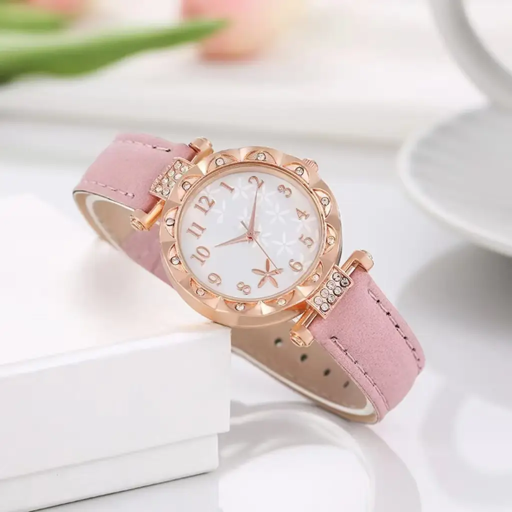 New TikTok Popular Women's Watch Fashion Personality Simple Watch Butterfly Digital Belt Watch suit — feature 1