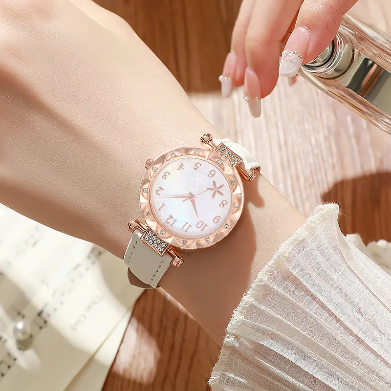 New TikTok Popular Women's Watch Fashion Personality Simple Watch Butterfly Digital Belt Watch suit — feature 4