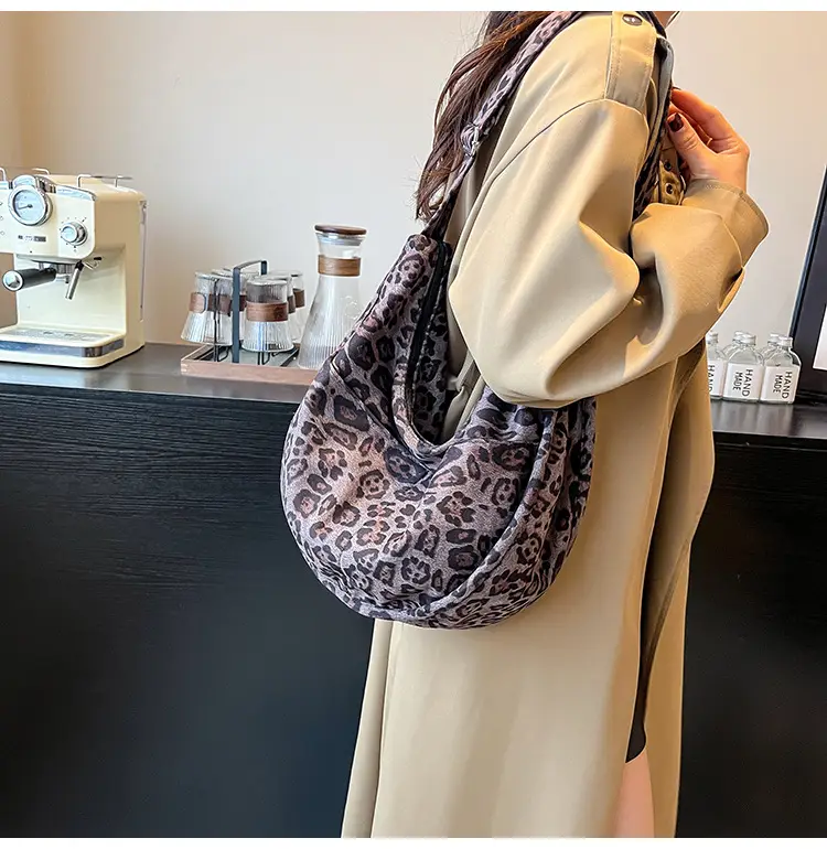Leopard Print Shoulder Crossbody Bag for Women 2026 — feature 15