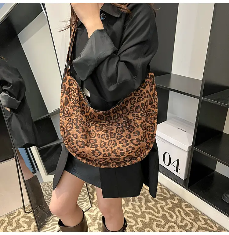 Leopard Print Shoulder Crossbody Bag for Women 2026 — feature 9