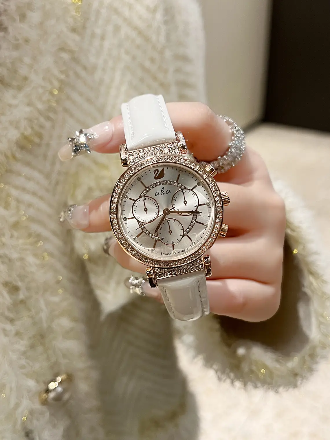 Red Diamond Three-eye Watch for Women — feature 5