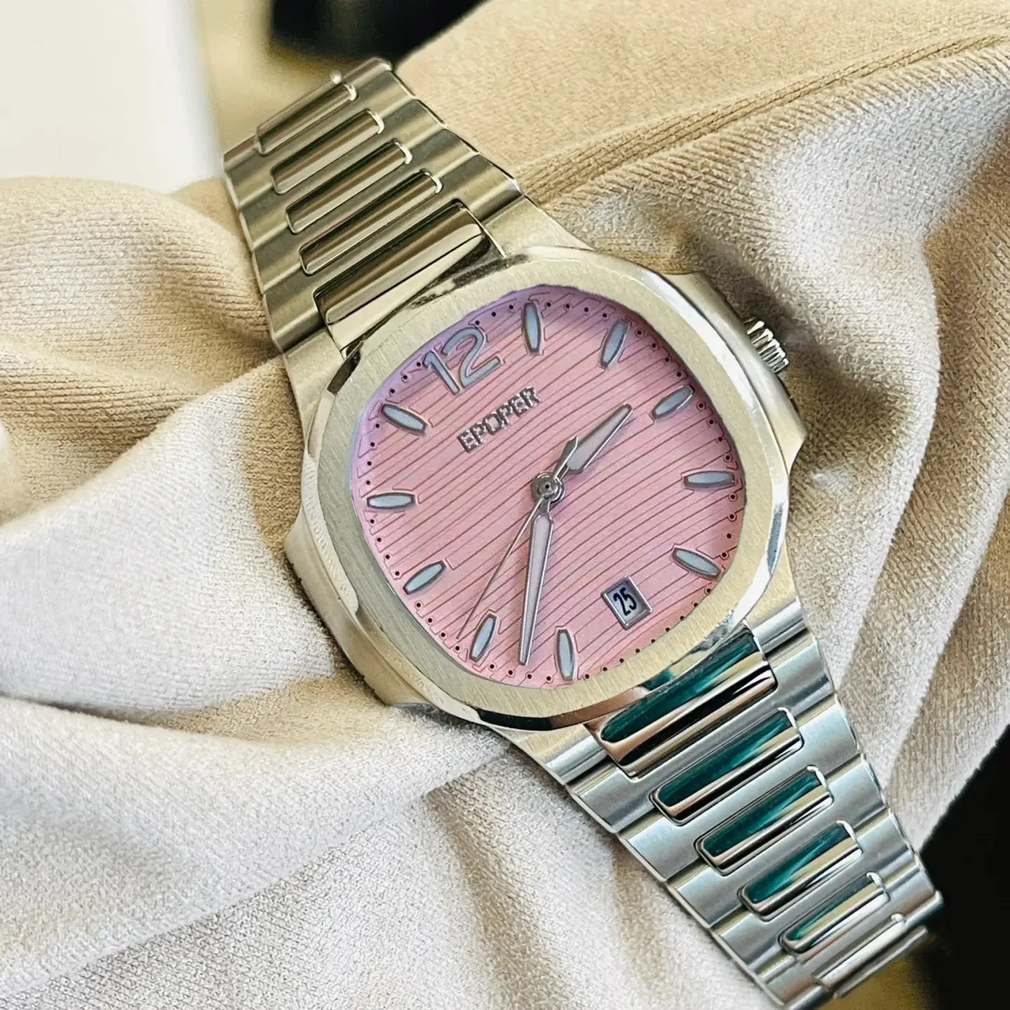 Women's Stainless Steel Light Pink Dial Watch with Calendar - Image 3