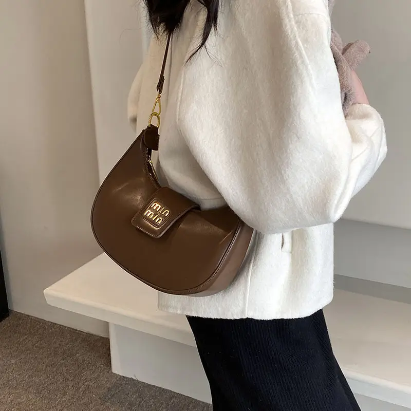 Women's Black Retro Mini Crossbody Bag 2024 - Image 5