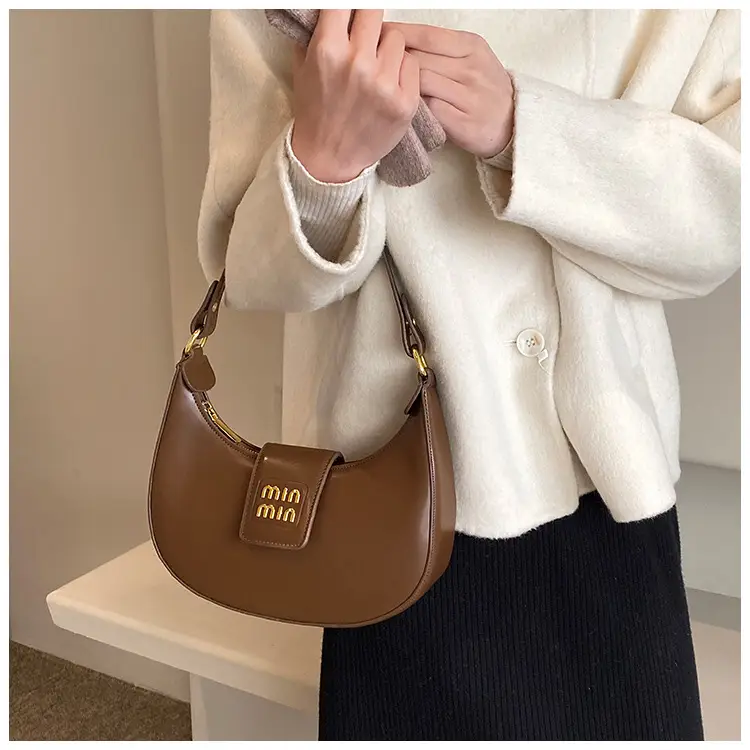 Women's Black Retro Mini Crossbody Bag 2024 — feature 14