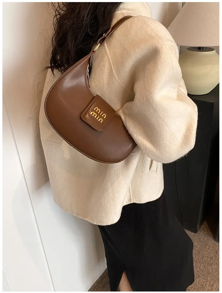Women's Black Retro Mini Crossbody Bag 2024 — feature 15
