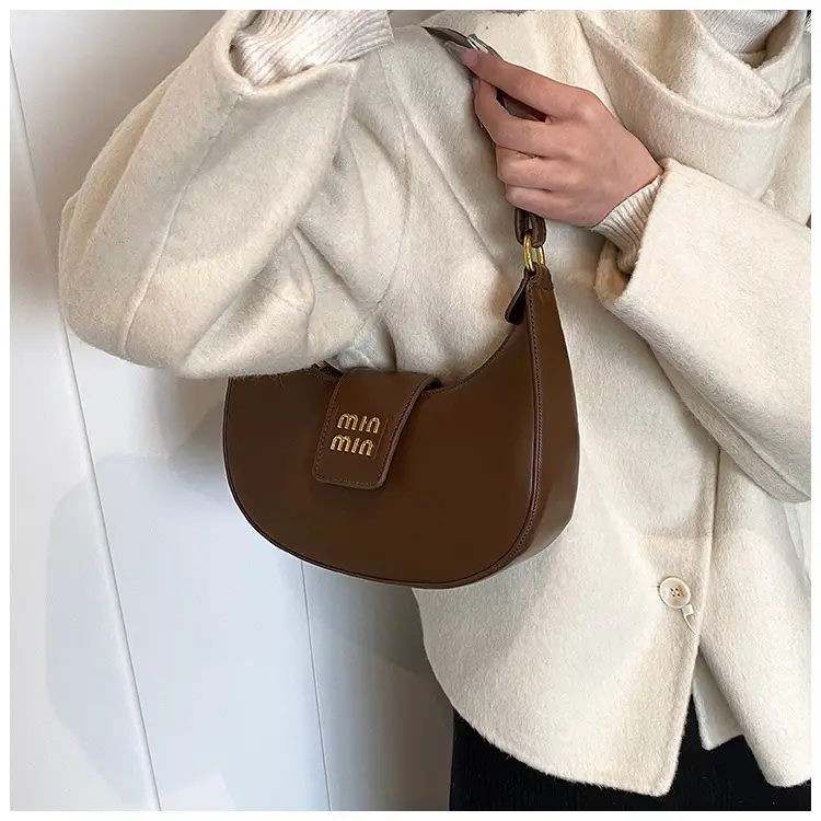 Women's Black Retro Mini Crossbody Bag 2024 — feature 16