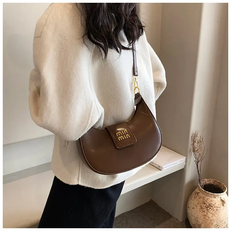 Women's Black Retro Mini Crossbody Bag 2024 — feature 19