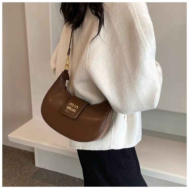 Women's Black Retro Mini Crossbody Bag 2024 — feature 20