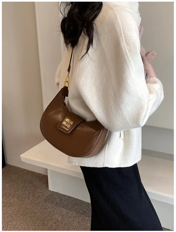 Women's Black Retro Mini Crossbody Bag 2024 — feature 21