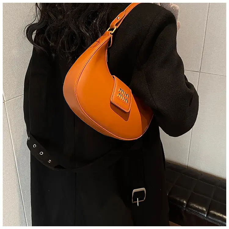 Women's Black Retro Mini Crossbody Bag 2024 — feature 22