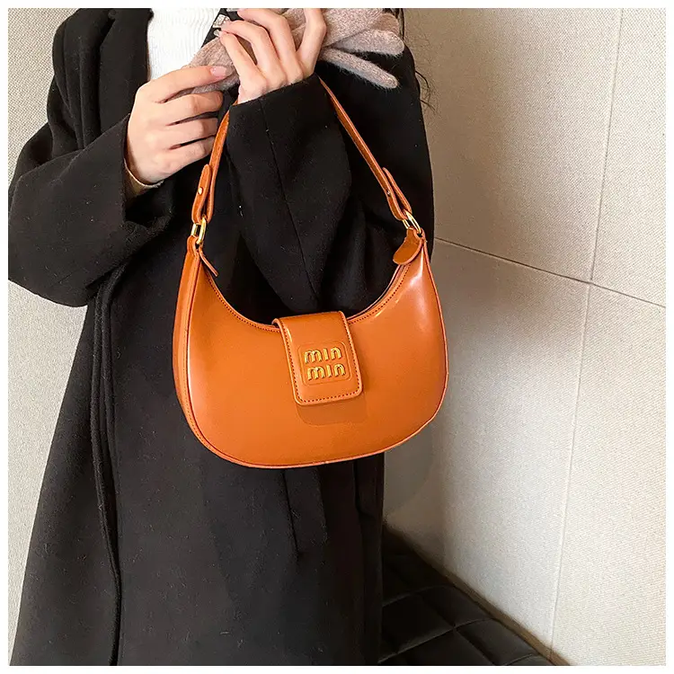 Women's Black Retro Mini Crossbody Bag 2024 — feature 25