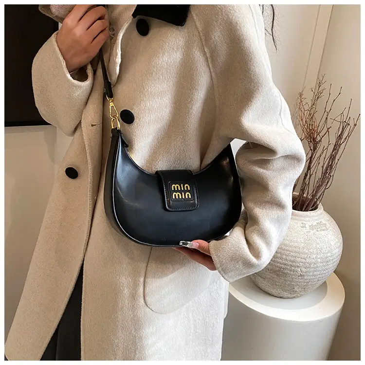 Women's Black Retro Mini Crossbody Bag 2024 — feature 33