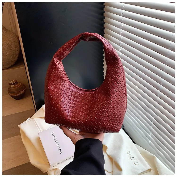 Women's Woven Hand Bag Large Capacity Winter Fashion Commute - Image 3