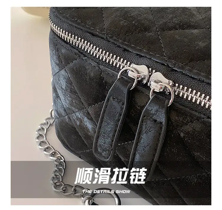 Black Diamond Chain Shoulder Bag 2024 — feature 4
