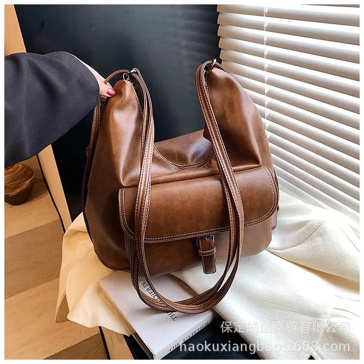 Women's Black Leather Commuter Tote Bag with Single Shoulder Crossbody Strap — feature 20